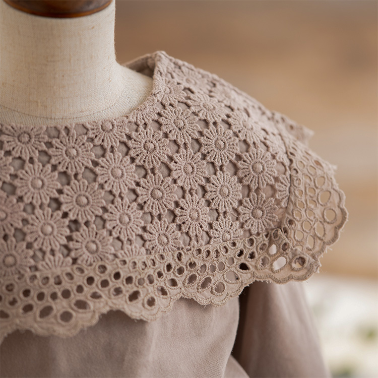 子供服 ぶりっこレーストップス 長袖トップス ケミカルレースカラー キッズ服 無地 長袖 女の子 かわいい おしゃれ おでかけ 90 100 110 1 春物 夏物 秋物 通園 フラワー 花 トレーナー カットソー インナー Sommelier Babygift サイズ カラー 内祝い 出産
