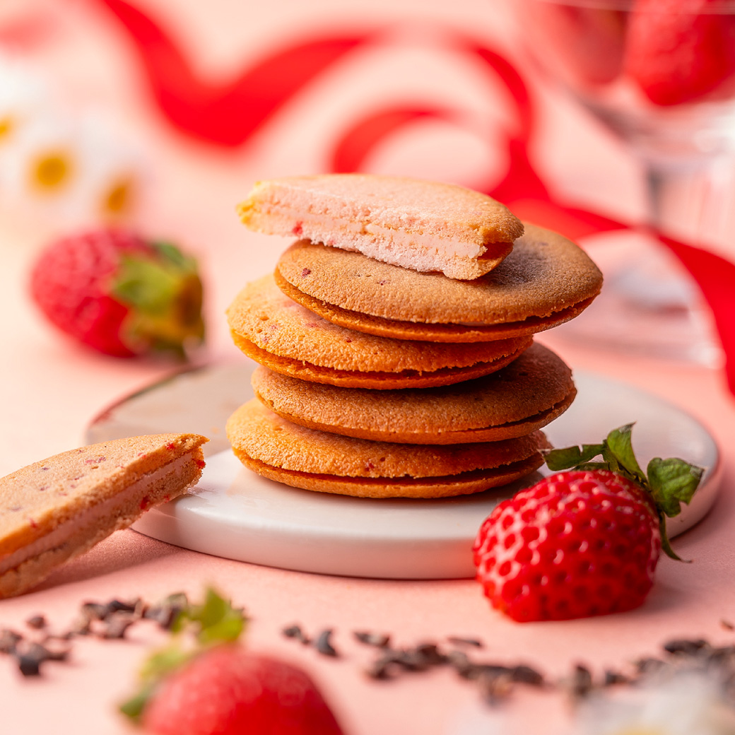 バレンタインギフト2026 ゴディバ GODIVA あまおう苺ラングドシャクッキー アソートメント 8枚入 210424