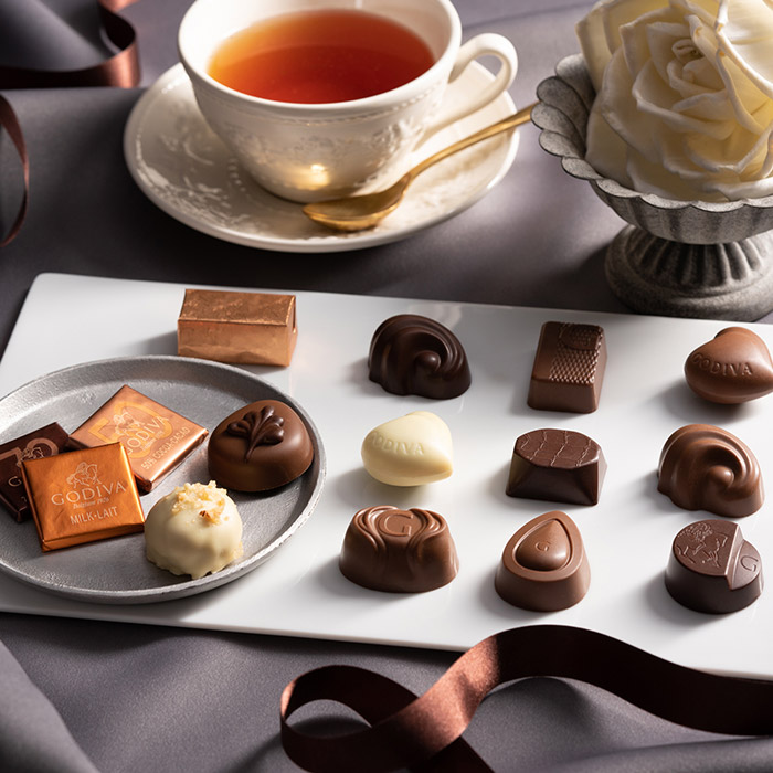 ゴディバ GODIVA チョコレート ゴールドコレクション 12粒入 (のし・包装・メッセージカード利用不可)（201177）/ C-23【YC】|  『内祝い』『出産内祝い』 |『内祝い』『出産内祝い』『カタログギフト』の【ソムリエ@ギフト】