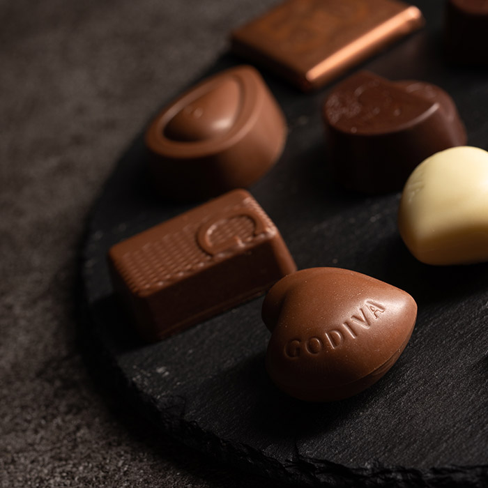ゴディバ GODIVA チョコレート ゴールドコレクション 8粒入 (のし・包装・メッセージカード利用不可)（201176）/ C-23【YB】|  『内祝い』『出産内祝い』 |『内祝い』『出産内祝い』『カタログギフト』の【ソムリエ@ギフト】