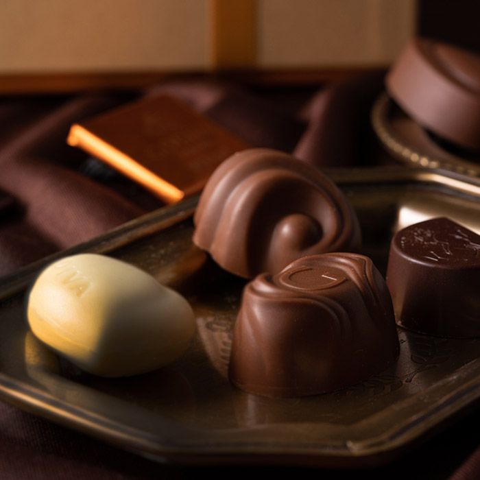 ゴディバ GODIVA チョコレート ゴールドコレクション 20粒入 (のし・包装・メッセージカード利用不可)（201178）/ C-23【YD】|  『内祝い』『出産内祝い』 |『内祝い』『出産内祝い』『カタログギフト』の【ソムリエ@ギフト】