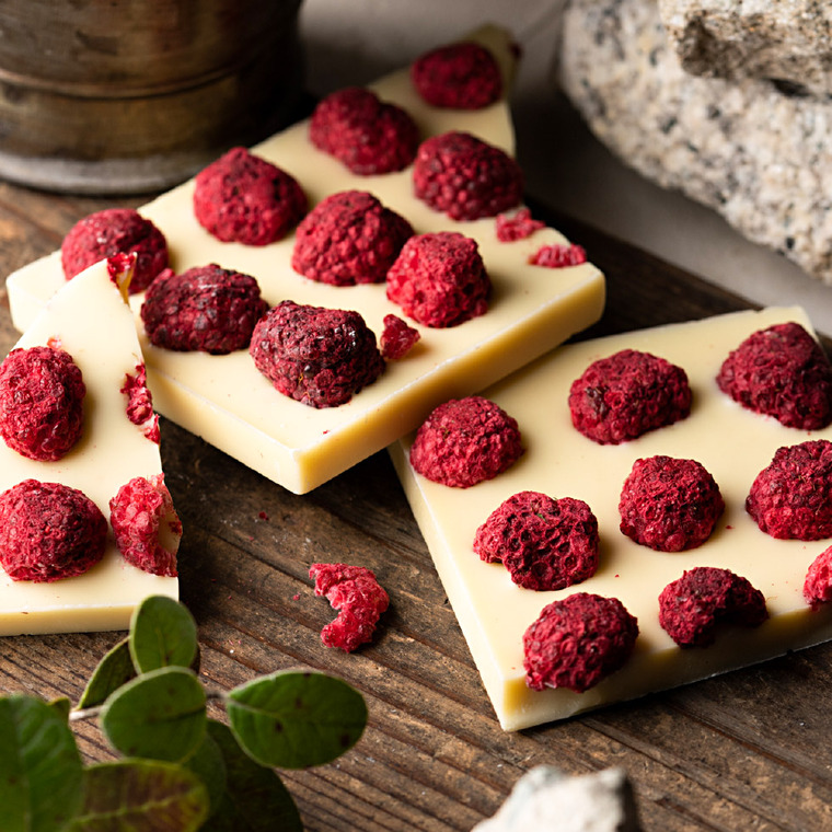 ネレウラ BERRY LOVE 150g ストロベリー / ラズベリー / チェリー / ワイルドブラックベリーのし包装メッセージカード不可