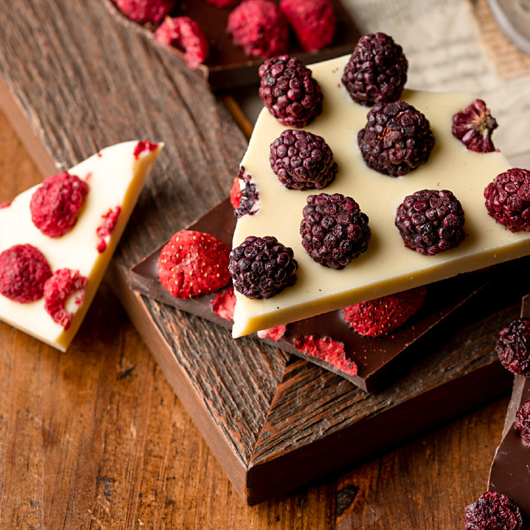 ネレウラ BERRY LOVE 150g ストロベリー / ラズベリー / チェリー / ワイルドブラックベリーのし包装メッセージカード不可