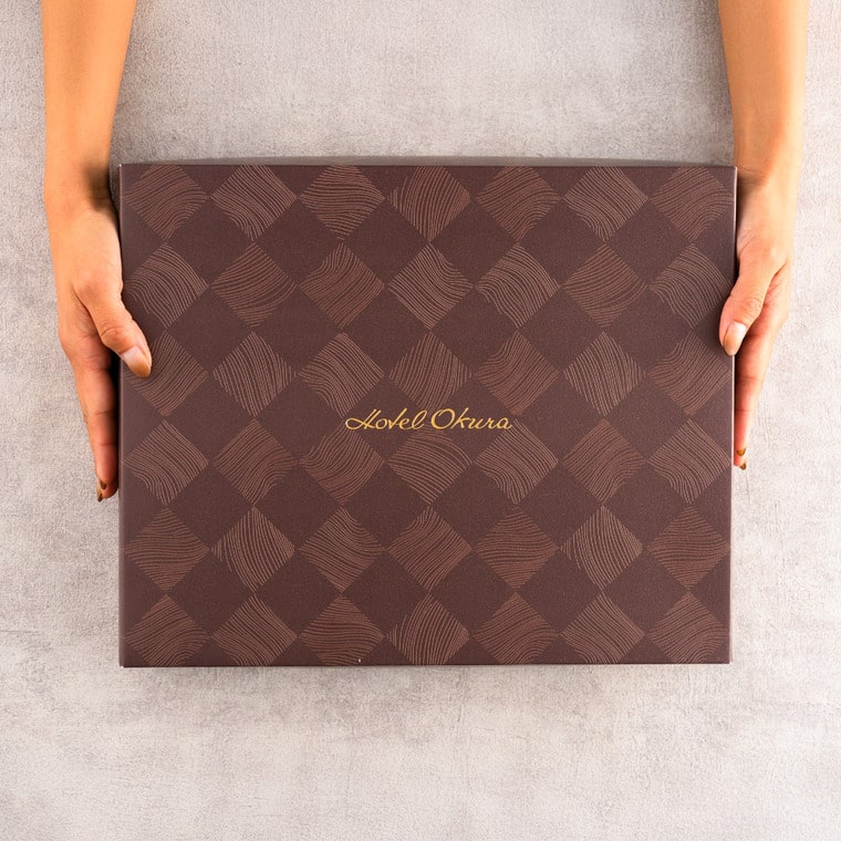 お歳暮 冬ギフト お菓子 ホテルオークラ 発酵バターとブリュレのバームクーヘン 12個 HOR-01A