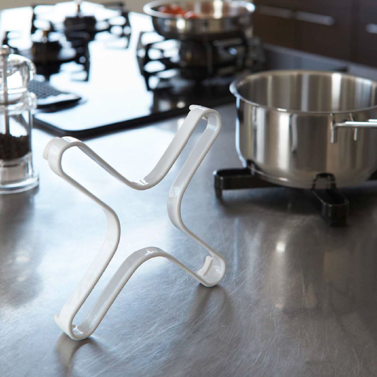 ナベ敷き タワー 山崎実業 tower ホワイト/ブラック 2250 2251 タワーシリーズ