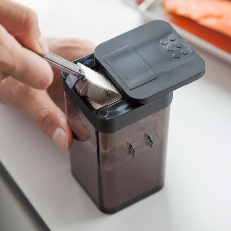 小麦粉＆スパイスボトル タワー 2個セット 山崎実業 tower ホワイト/ブラック 3234 3235 タワーシリーズ