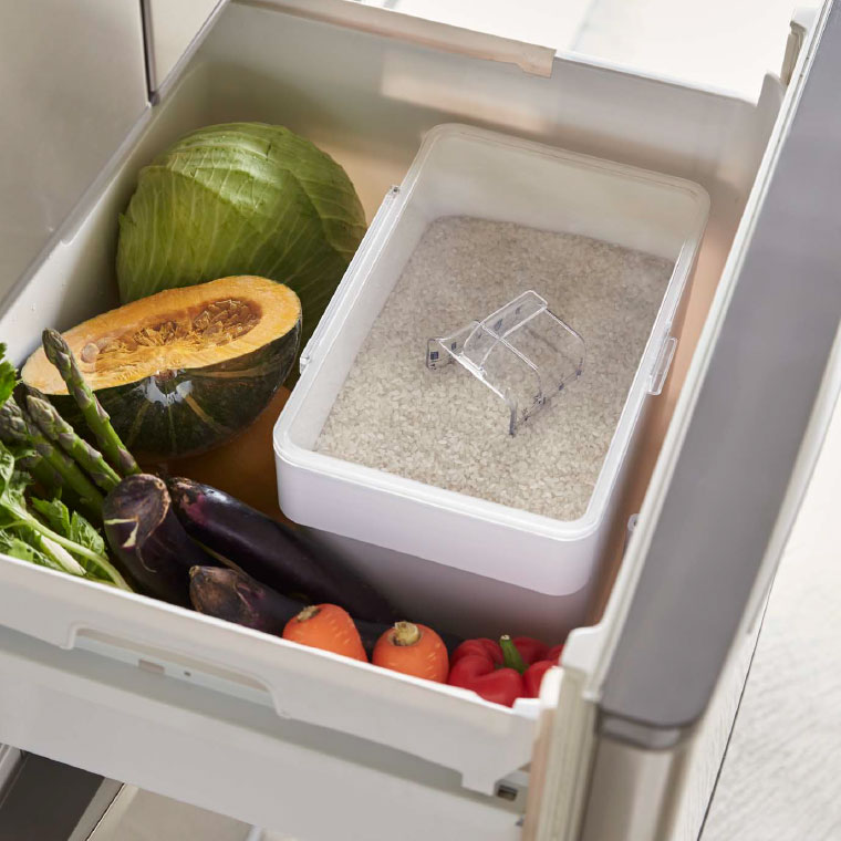 密閉 シンク下米びつ ５ｋｇ 計量カップ付 タワー 山崎実業 tower ＷＨ/ブラック 3377 3378 タワーシリーズ