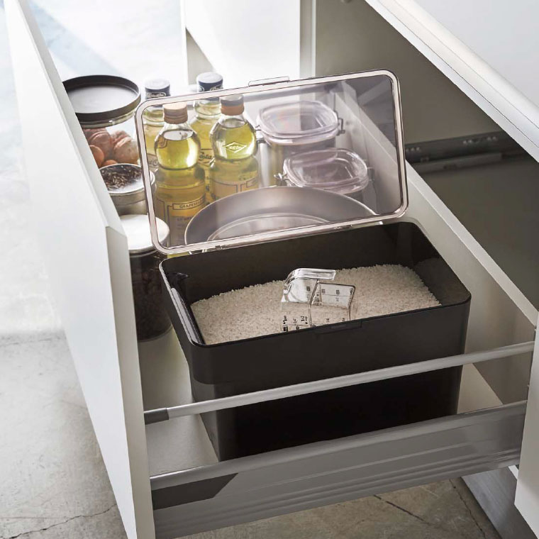 密閉 シンク下米びつ ５ｋｇ 計量カップ付 タワー 山崎実業 tower ＷＨ/ブラック 3377 3378 タワーシリーズ