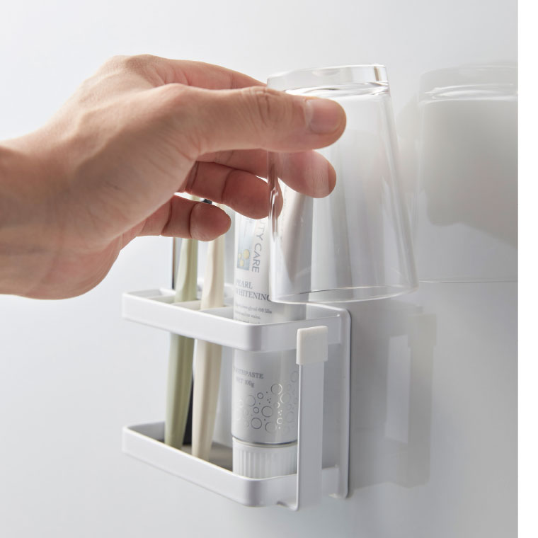 マグネットバスルームトゥースブラシスタンド タワー 山崎実業 tower 歯ブラシホルダー ホワイト/ブラック 3807 3808 タワーシリーズ マグネット