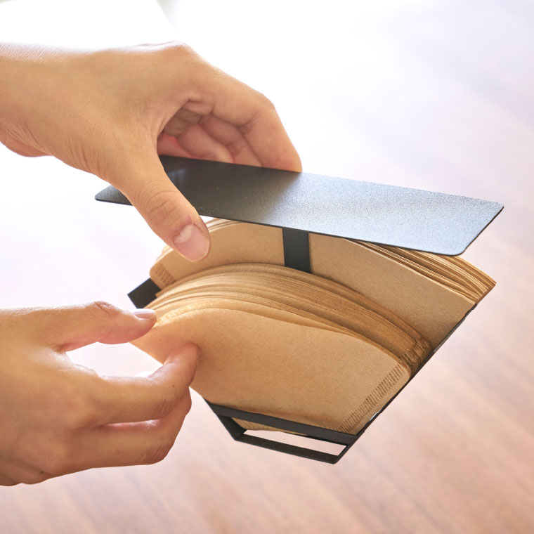 コーヒーペーパーフィルターケース タワー 山崎実業 tower ホワイト/ブラック 3817 3818 タワーシリーズ