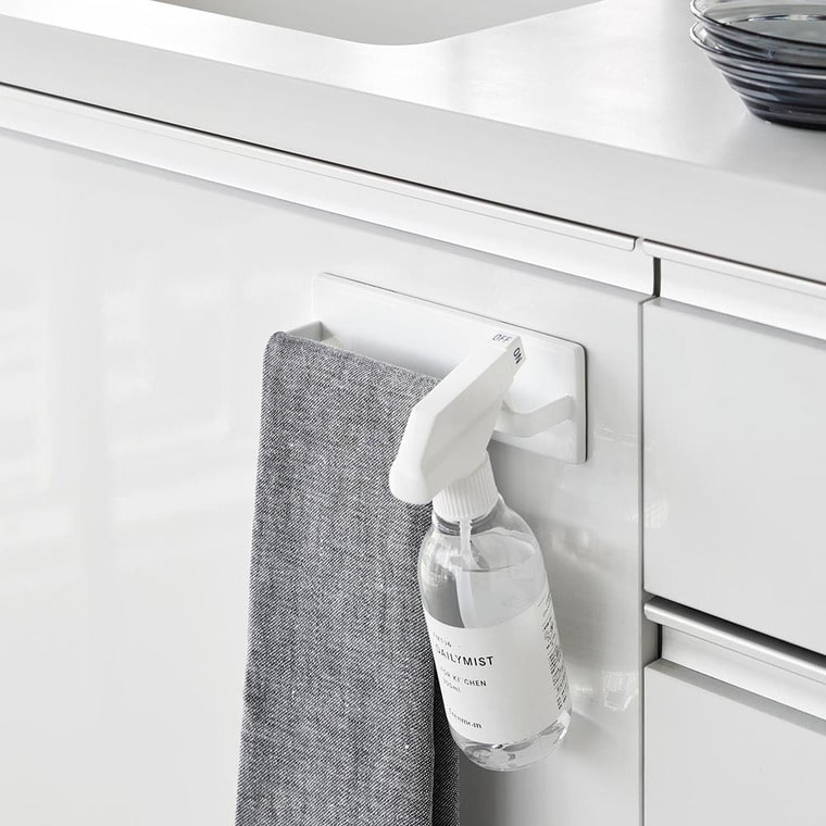 （土・日発送可） フィルムフックキッチンタオルハンガー タワー 山崎実業 公式 tower キッチン 用品 2161 2162 ホワイト ブラック