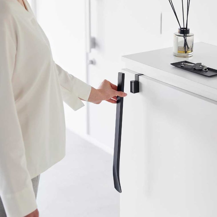 (土・日発送可) マグネットで付ける引っ掛け靴ベラ タワー 山崎実業 公式 tower 1634 1635 ホワイト ブラック