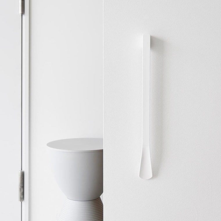 (土・日発送可) マグネットで付けるウォール靴ベラ タワー 石こうボード壁対応 山崎実業 公式 tower 1636 1637 ホワイト ブラック