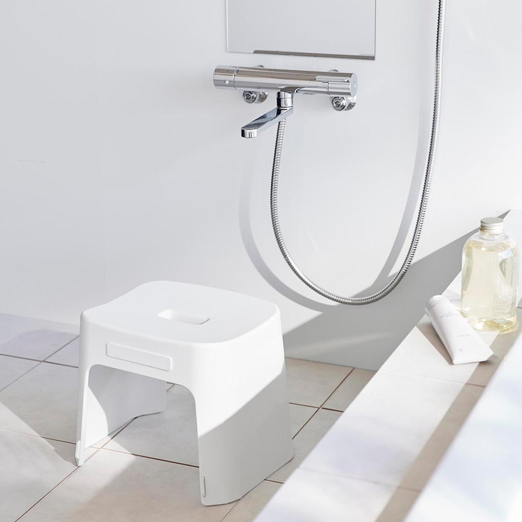 [ 洗いやすいマグネット風呂イス タワー SH26 ] 山崎実業 公式 tower 26cm 1651 1652 白 黒 / バスチェア 風呂 イス 風呂椅子 お風呂 バスルーム マグネット 風呂用椅子 浮かせる収納