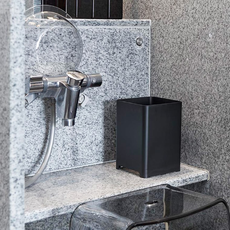 （土・日発送可） 水が抜けるゴミ箱 タワー 5L 山崎実業 公式 tower ゴミ箱 1812 1813 ホワイト ブラック