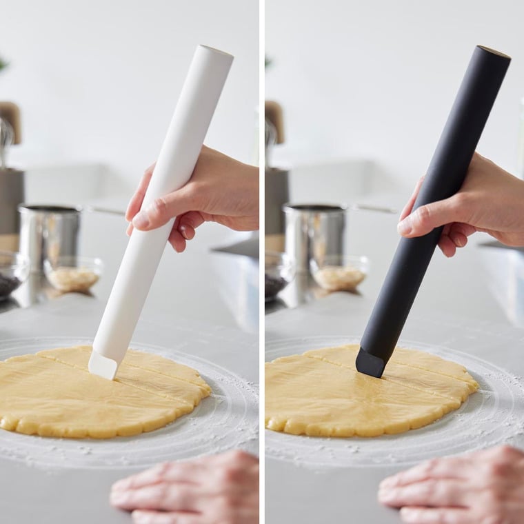 （土・日発送可） スケッパー付きシリコーンめん棒 タワー 山崎実業 公式 tower 1411 1412 ホワイト ブラック