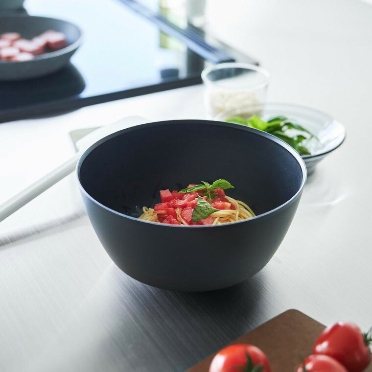 傾けて混ぜやすい調理ボウル タワー M 電子レンジ対応 山崎実業 tower 1387 1388 ホワイト ブラック