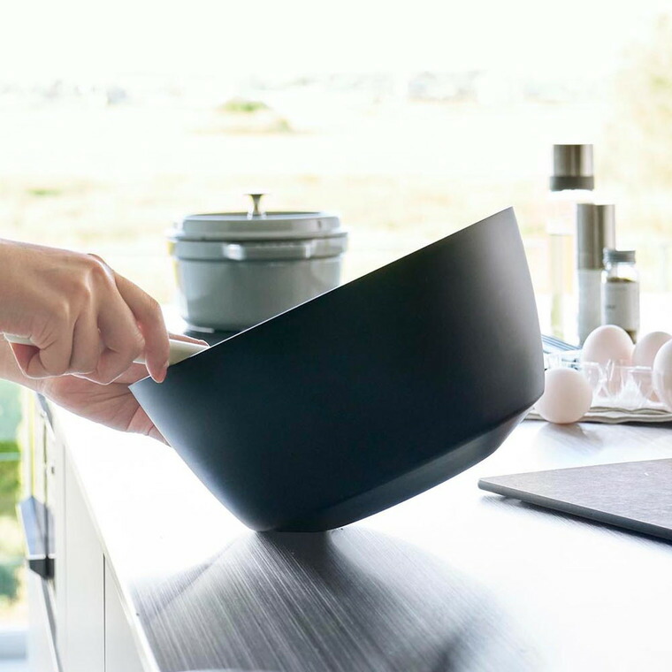 傾けて混ぜやすい調理ボウル タワー L 電子レンジ対応 山崎実業 公式 tower 1389 1390 ホワイト ブラック / 4L キッチンボウル 耐熱 耐冷 食洗機対応 電子レンジ