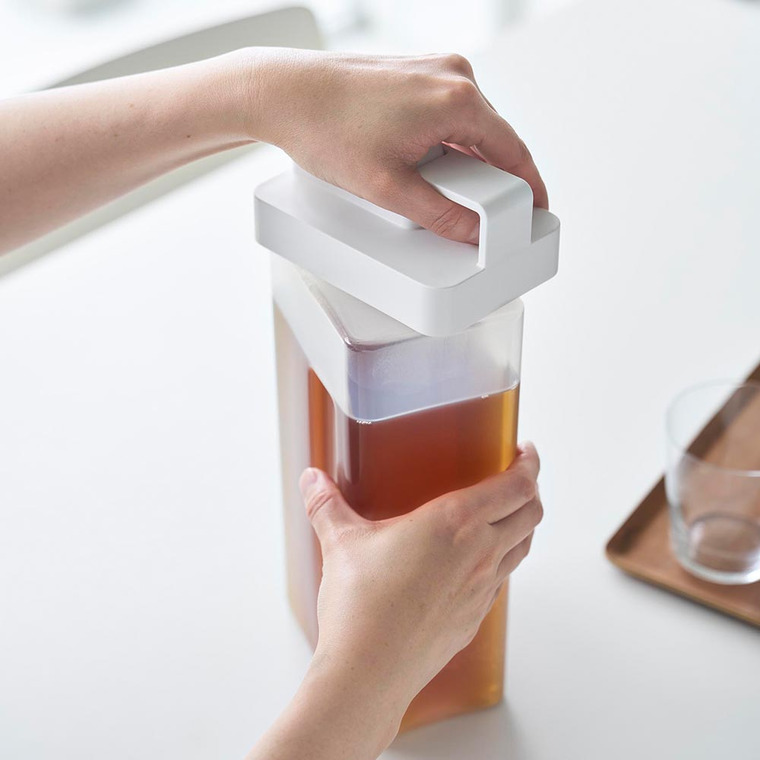 倒して置けてそのまま注げる冷水筒 タワー 2.2L 山崎実業 公式 tower 10029 10030 ホワイト ブラック 送料無料