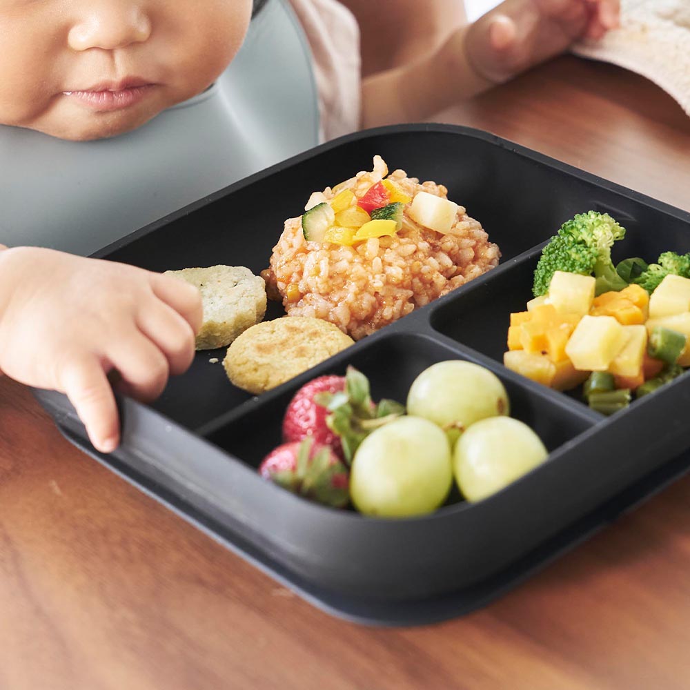 吸盤付きシリコーンベビーフードトレー タワー 山崎実業 公式 tower 10049 10050 ホワイト ブラック / 食洗機 電子レンジ 冷凍 対応 送料無料