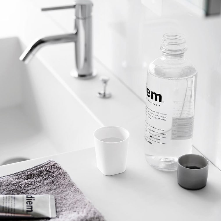 フィルムフックマグネットマウスウォッシュタンブラー タワー 山崎実業 tower 10131 10132 ホワイト ブラック