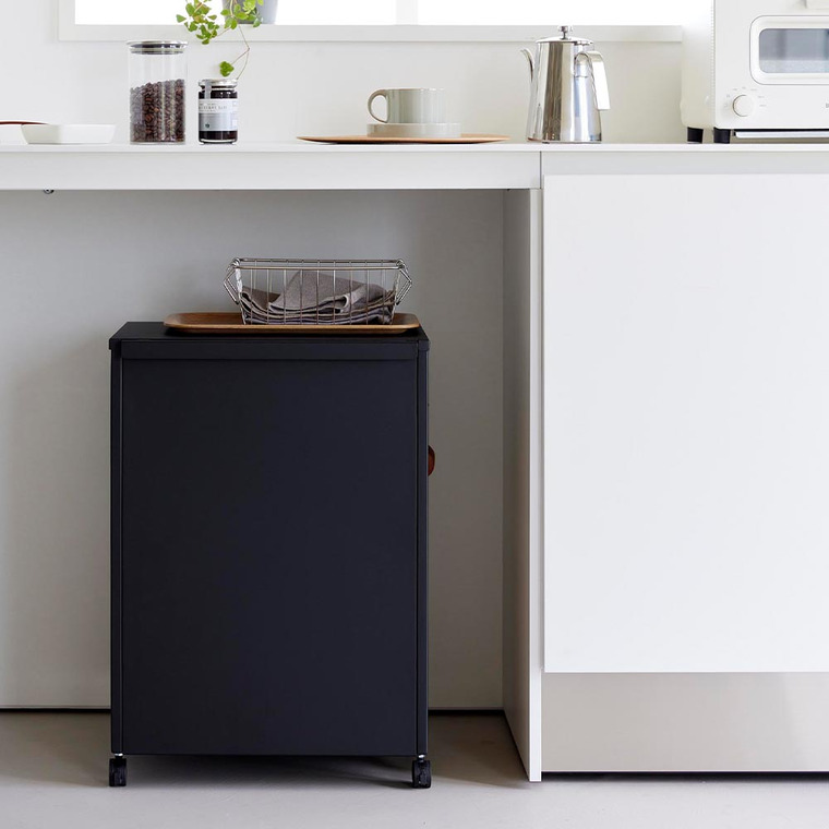 [ 目隠しワゴン タワー 天板付き ] 山崎実業 公式 tower 8466 8467 ホワイト ブラック / キッチンワゴン 天板付き スチールワゴン キャスター付き 2段 収納 キャスターワゴン キッチン リビング 書斎