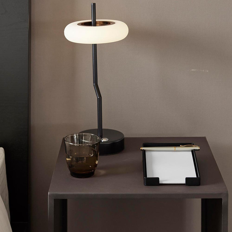 ペンが置けるメモホルダー タワー 山崎実業 公式 tower 10328 10329 ホワイト ブラック / A6サイズ トレー メモパッド