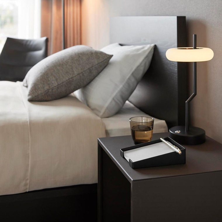 ペンが置けるメモホルダー タワー 山崎実業 公式 tower 10328 10329 ホワイト ブラック / A6サイズ トレー メモパッド