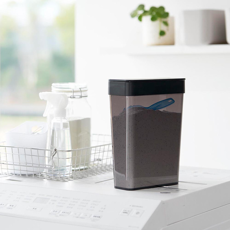 においが漏れにくいパッキン付き洗濯洗剤ボール収納ケース タワー 大容量 山崎実業 公式 tower 10389 10390 ホワイト ブラック / 容量2.3L 詰め替え用