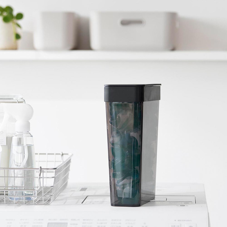 においが漏れにくいパッキン付き洗濯洗剤ボール収納ケース タワー 大容量 山崎実業 公式 tower 10389 10390 ホワイト ブラック / 容量2.3L 詰め替え用