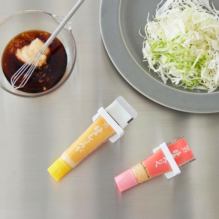 山崎実業 tower 引っ掛け絞れる薬味チューブホルダー タワー 3個組 公式 10474 10475 ホワイト ブラック