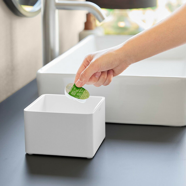 tower インナーボックス付き洗面室用ゴミ箱 タワー 山崎実業 10709 10710 ホワイト ブラック 送料無料