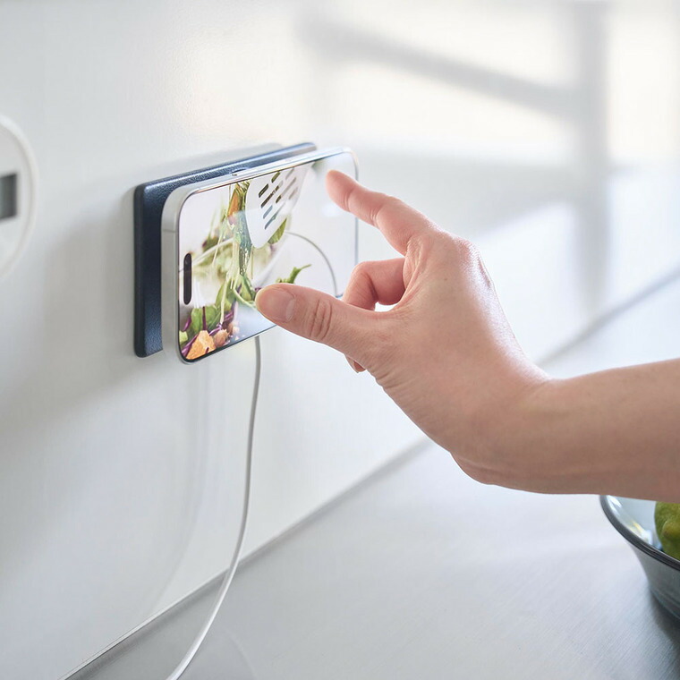 山崎実業 tower マグネットスマートフォン充電ホルダー タワー 公式 10086 10087 ホワイト ブラック