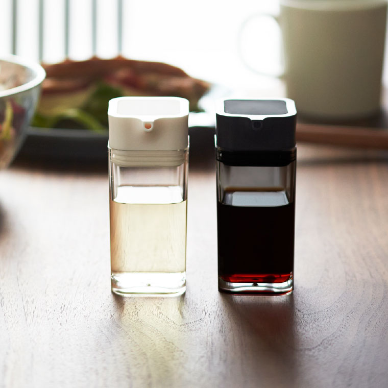 プッシュ式醤油差し タワー 山崎実業 tower ホワイト/ブラック 2865 2866 タワーシリーズ