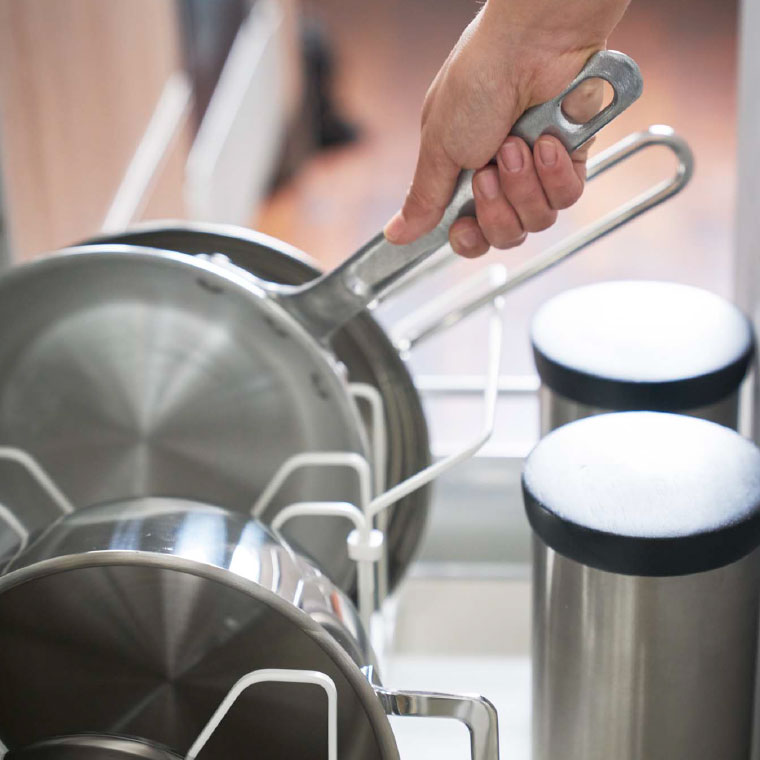 シンク下 伸縮鍋蓋＆フライパンスタンド タワー 山崎実業 tower シンク下収納 ホワイト/ブラック 3840 3841 タワーシリーズ