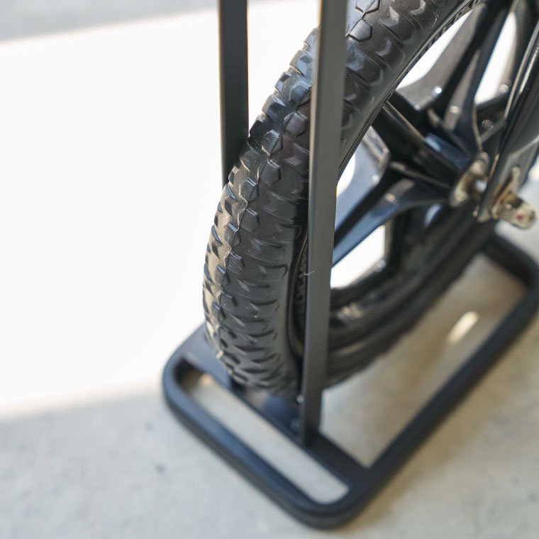 ペダルなし自転車＆ヘルメットスタンド タワー 山崎実業 tower ホワイト/ブラック 4340 4341 タワーシリーズ