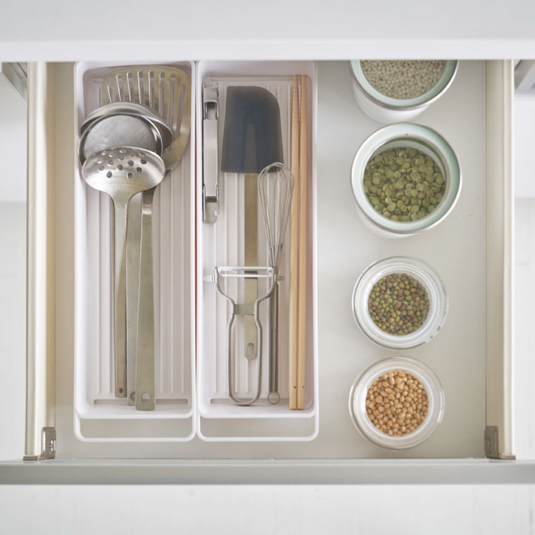 ハンドル付きスリムグラス＆マグ収納 タワー 山崎実業 tower ホワイト/ブラック 4708 4709 タワーシリーズ