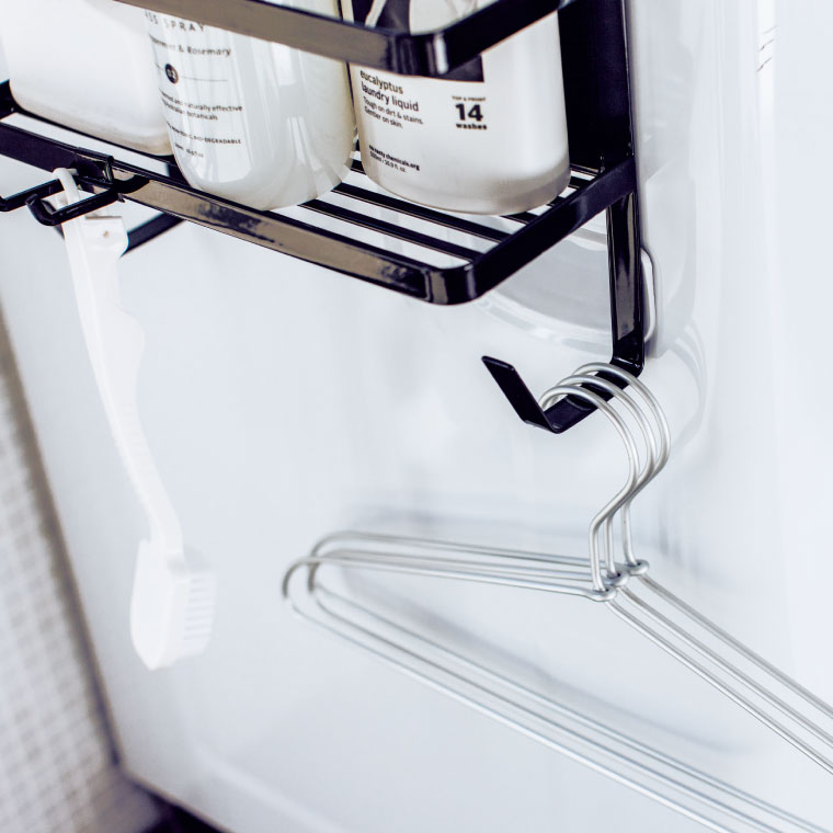 ホースホルダー付き洗濯機横マグネットラック タワー 山崎実業 tower ホワイト/ブラック 4768 4769 タワーシリーズ マグネット