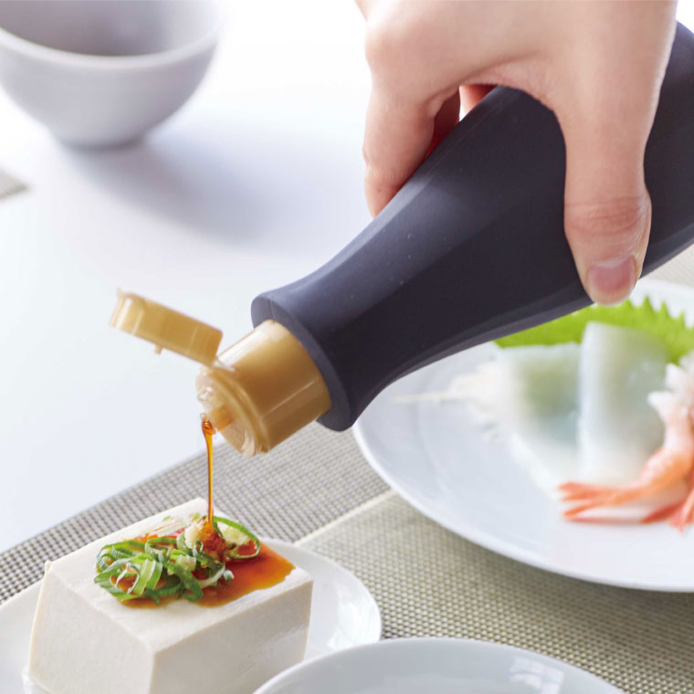 卓上醤油ボトルカバー タワー 山崎実業 tower ホワイト/ブラック 3936 3937 タワーシリーズ