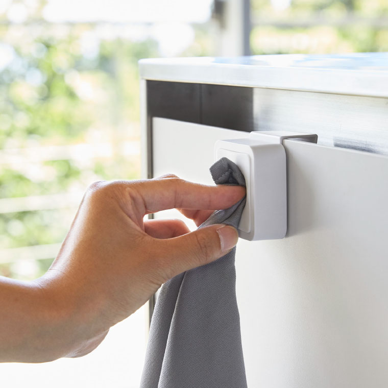 シンク扉タオルホルダー タワー 山崎実業 tower タオル ホワイト/ブラック 4250 4251 タワーシリーズ