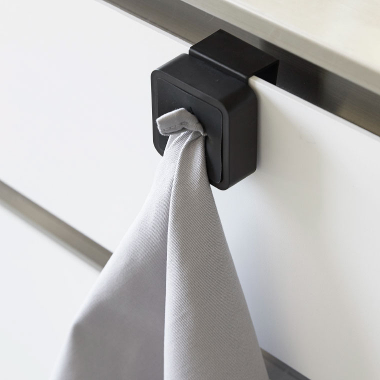 シンク扉タオルホルダー タワー 山崎実業 tower タオル ホワイト/ブラック 4250 4251 タワーシリーズ