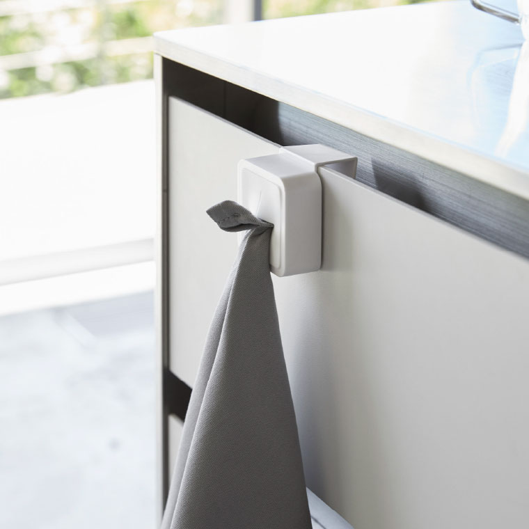 シンク扉タオルホルダー タワー 山崎実業 tower タオル ホワイト/ブラック 4250 4251 タワーシリーズ