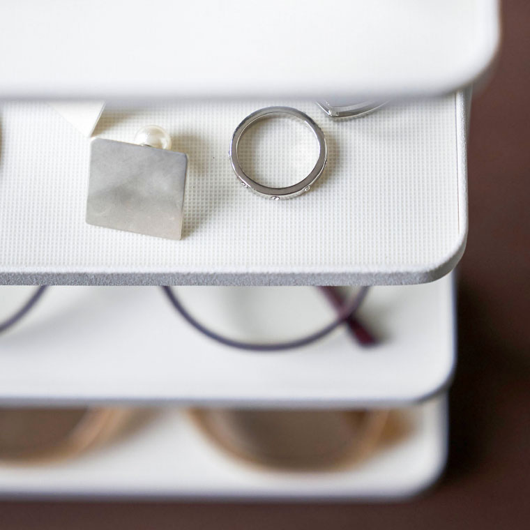 メガネ＆アクセサリー トレー ４段 タワー 山崎実業 tower ホワイト/ブラック 4298 4299 タワーシリーズ