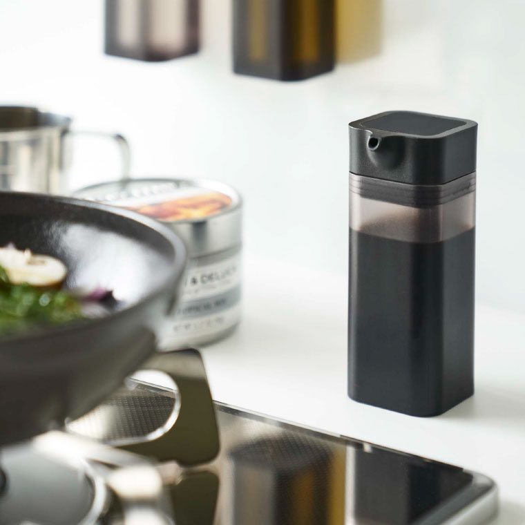 マグネットプッシュ式醤油差し タワー 山崎実業 tower ホワイト/ブラック 4815 4816 タワーシリーズ マグネット