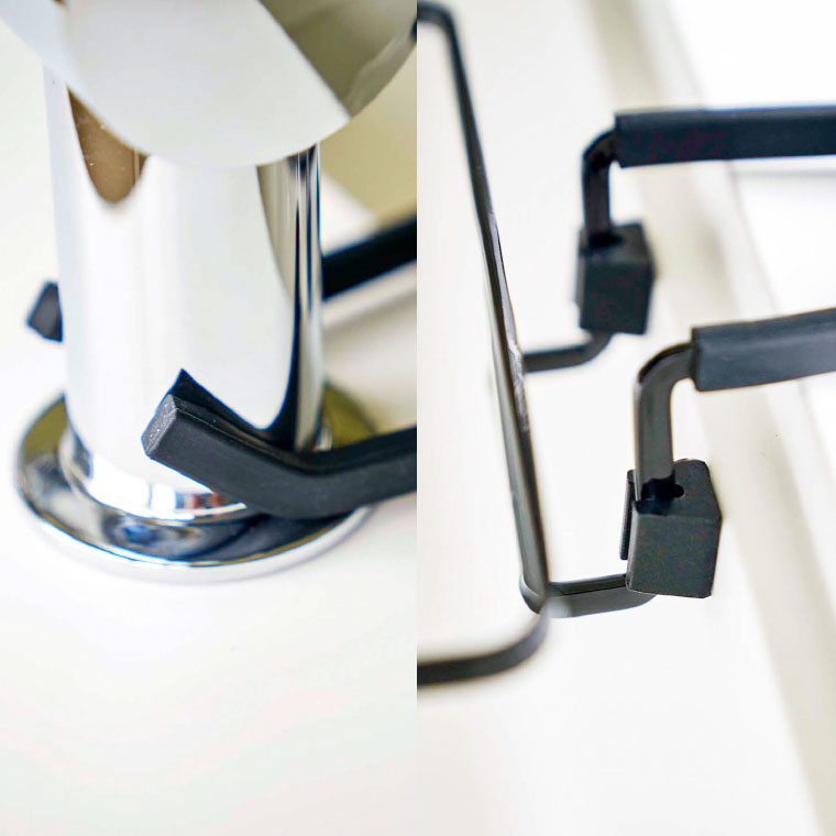 蛇口にかけるポリ袋ホルダー タワー 山崎実業 tower ゴミ箱 ホワイト/ブラック 4825 4826 タワーシリーズ