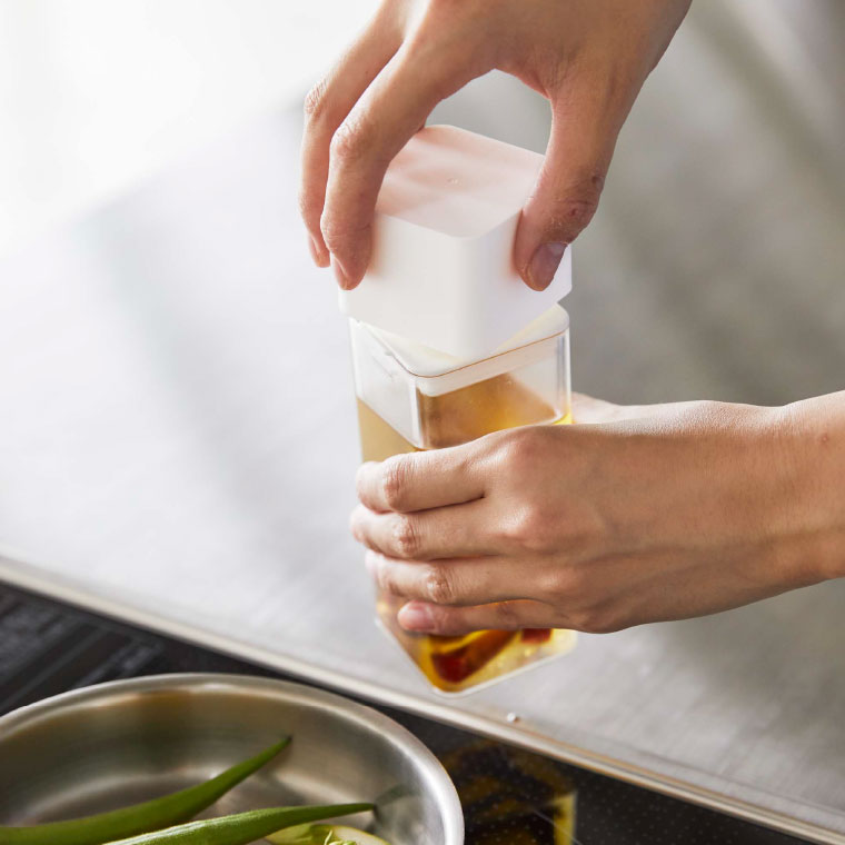 詰め替え用調味料ボトル タワー 山崎実業 tower ホワイト/ブラック 4842 4843 タワーシリーズ