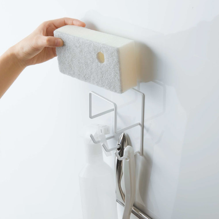 マグネットバスルームクリーニングツールホルダー タワー 山崎実業 tower スポンジホルダー ホワイト/ブラック 4976 4977 タワーシリーズ