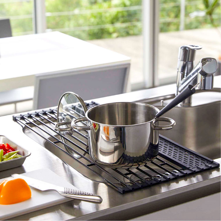 折り畳み水切り シリコーントレー付き Ｓ タワー 山崎実業 tower ホワイト/ブラック 5057 5058 タワーシリーズ