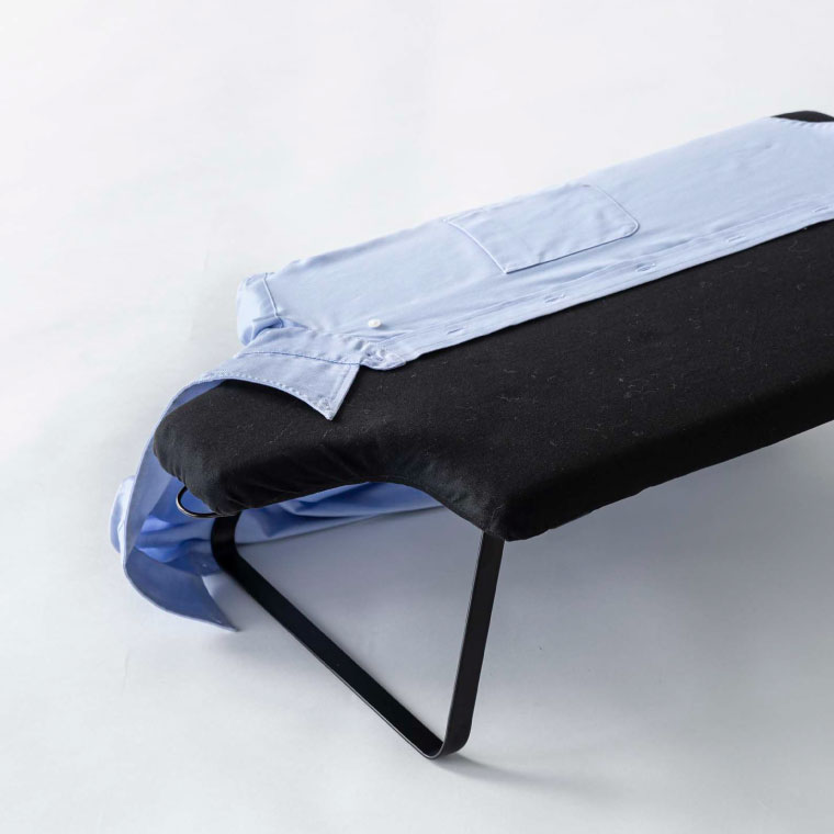 人体型スチールメッシュアイロン台 タワー 山崎実業 tower アイロン台 ホワイト/ブラック 4932 4933 タワーシリーズ