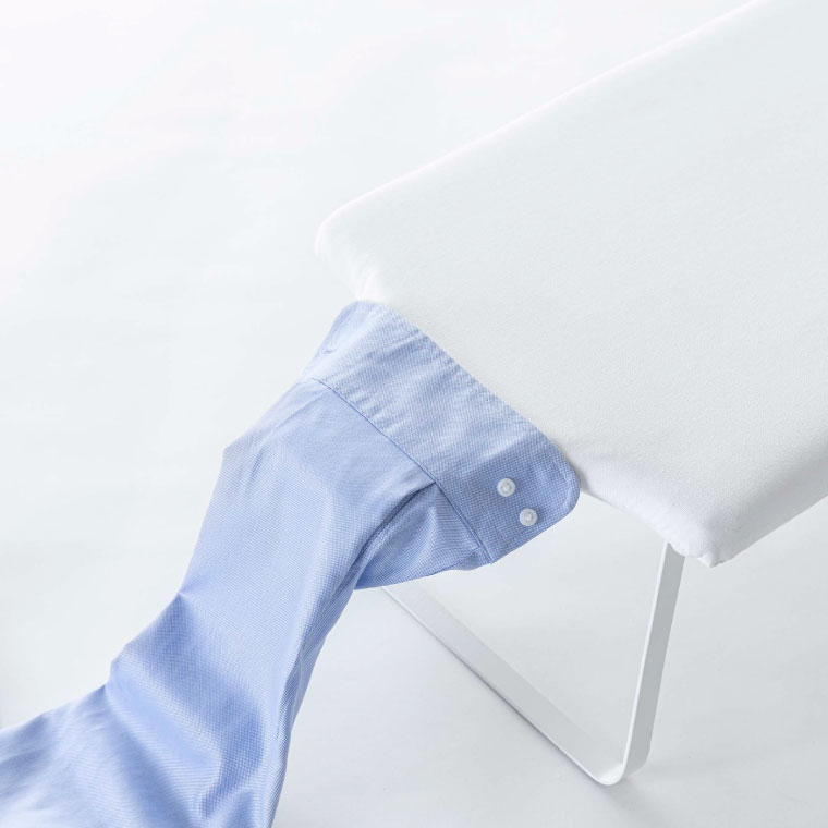 人体型スチールメッシュアイロン台 タワー 山崎実業 tower アイロン台 ホワイト/ブラック 4932 4933 タワーシリーズ